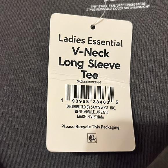 NWT ladies essential V-Neck Lon Sleeve Tee color: green midnight - Picture 4 of 5